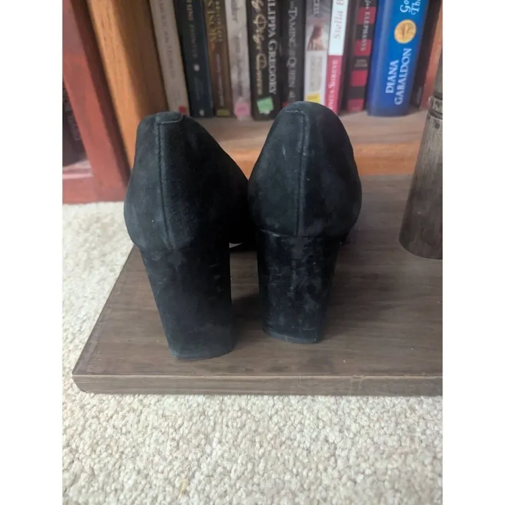 Tory Burch Women's Size 8.5 Black Suede Leather Heeled Pump Heels